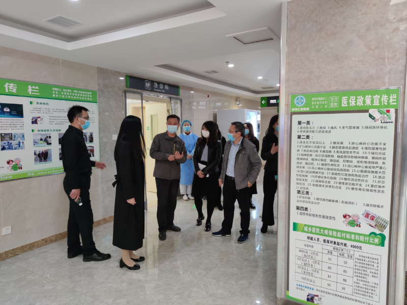 市人大領導調研現場